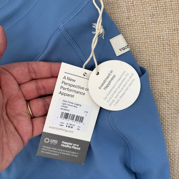 NWT VUORI Daily Pocket Legging in Light French Blue VW490 - Size Large - Picture 3 of 5